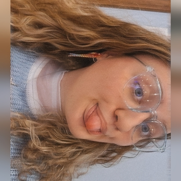 Meet your Posher, Ari - Picture 6 of 6